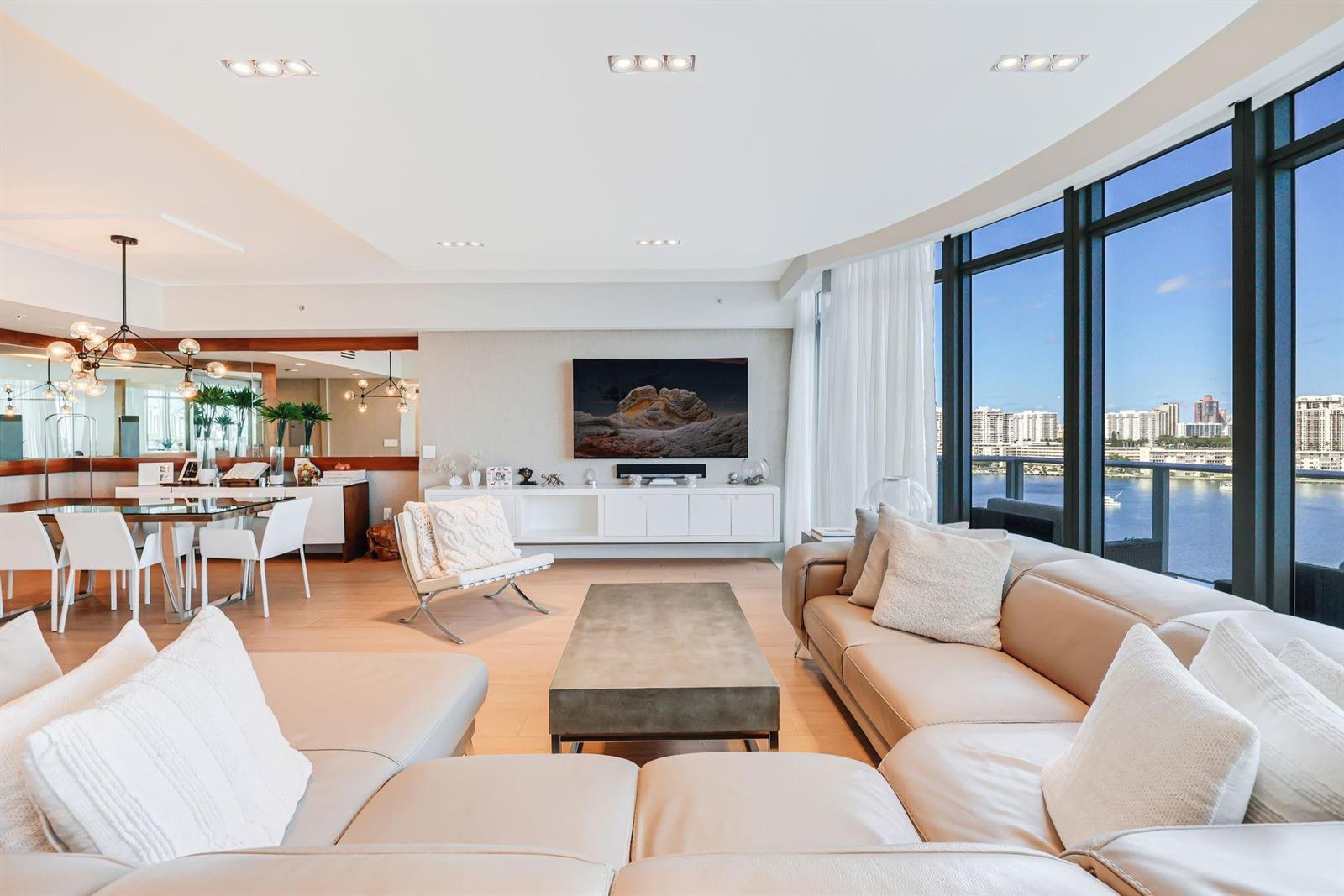17301 Biscayne Boulevard # 1011, North Miami Beach FL 33160 photo 5