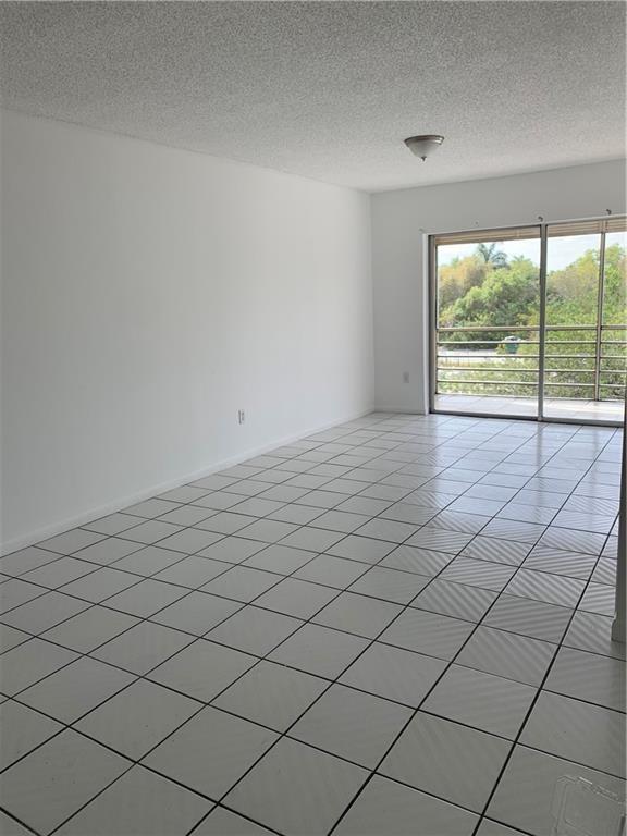 4131 Stirling Road # 304, Davie FL 33314 photo 2