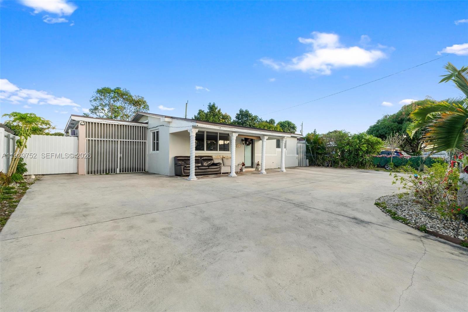 325 SE 9th Ave, Hialeah FL 33010 photo 3