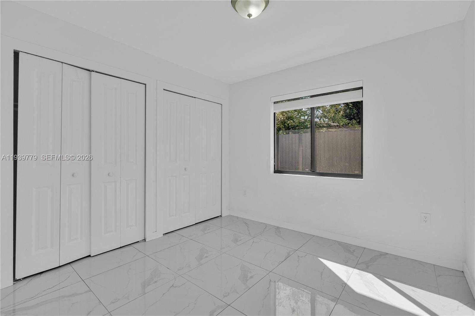 2490 NW 44th St, Miami FL 33142 photo 4