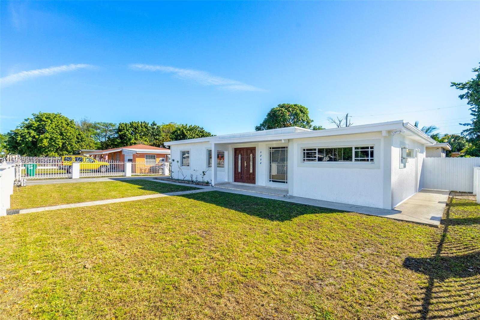 3274 NW 100th St, Miami FL 33147 photo 2