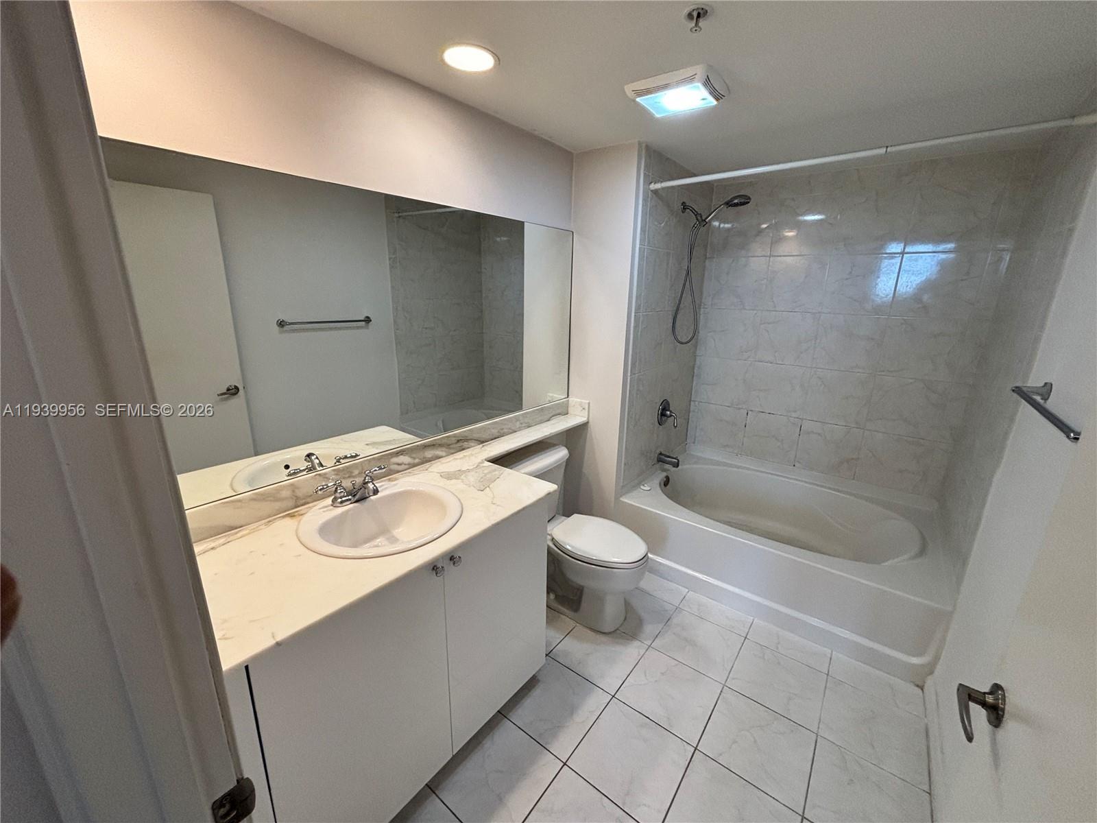 2775 NE 187th St # 403, Aventura FL 33180 photo 4