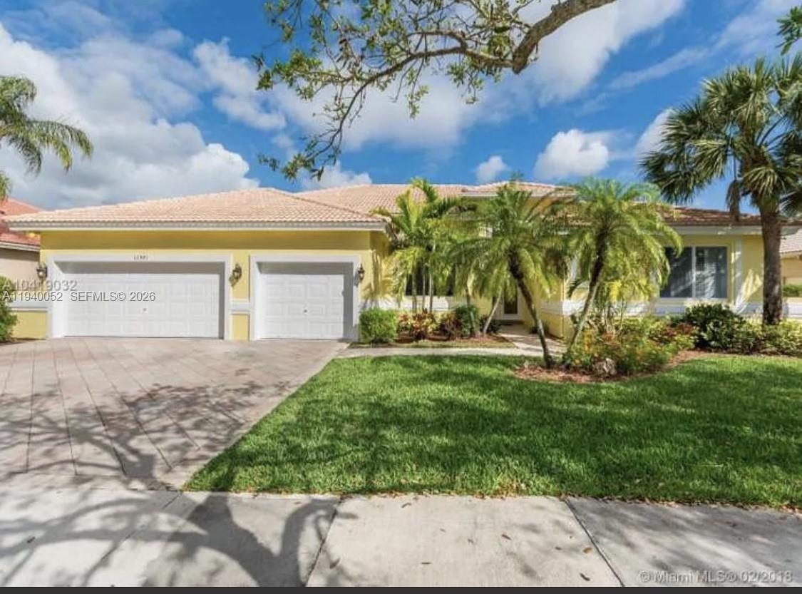 12841 Country Glen Dr, Cooper City FL 33330