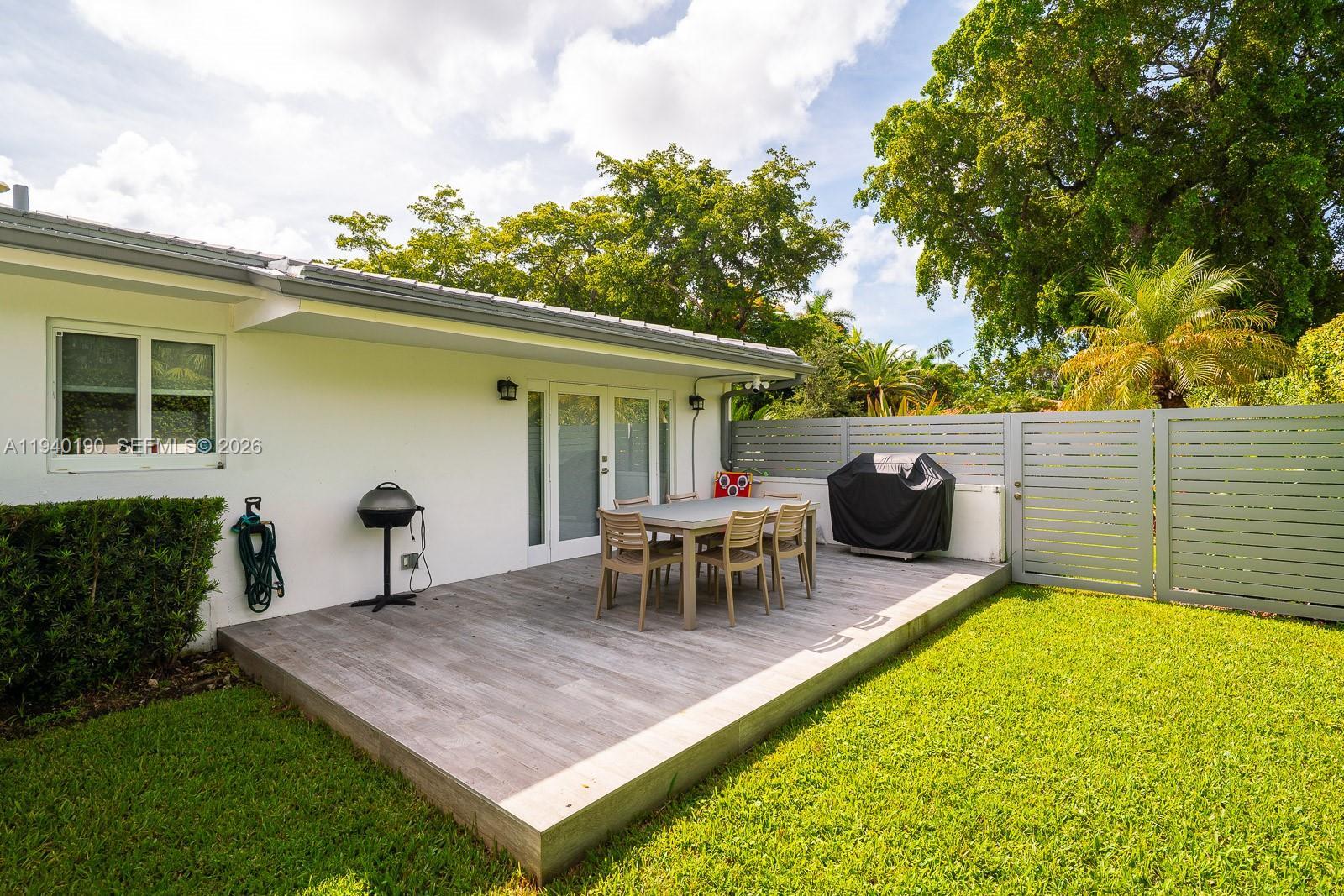 1551 Ancona Ave, Coral Gables FL 33146 photo 5