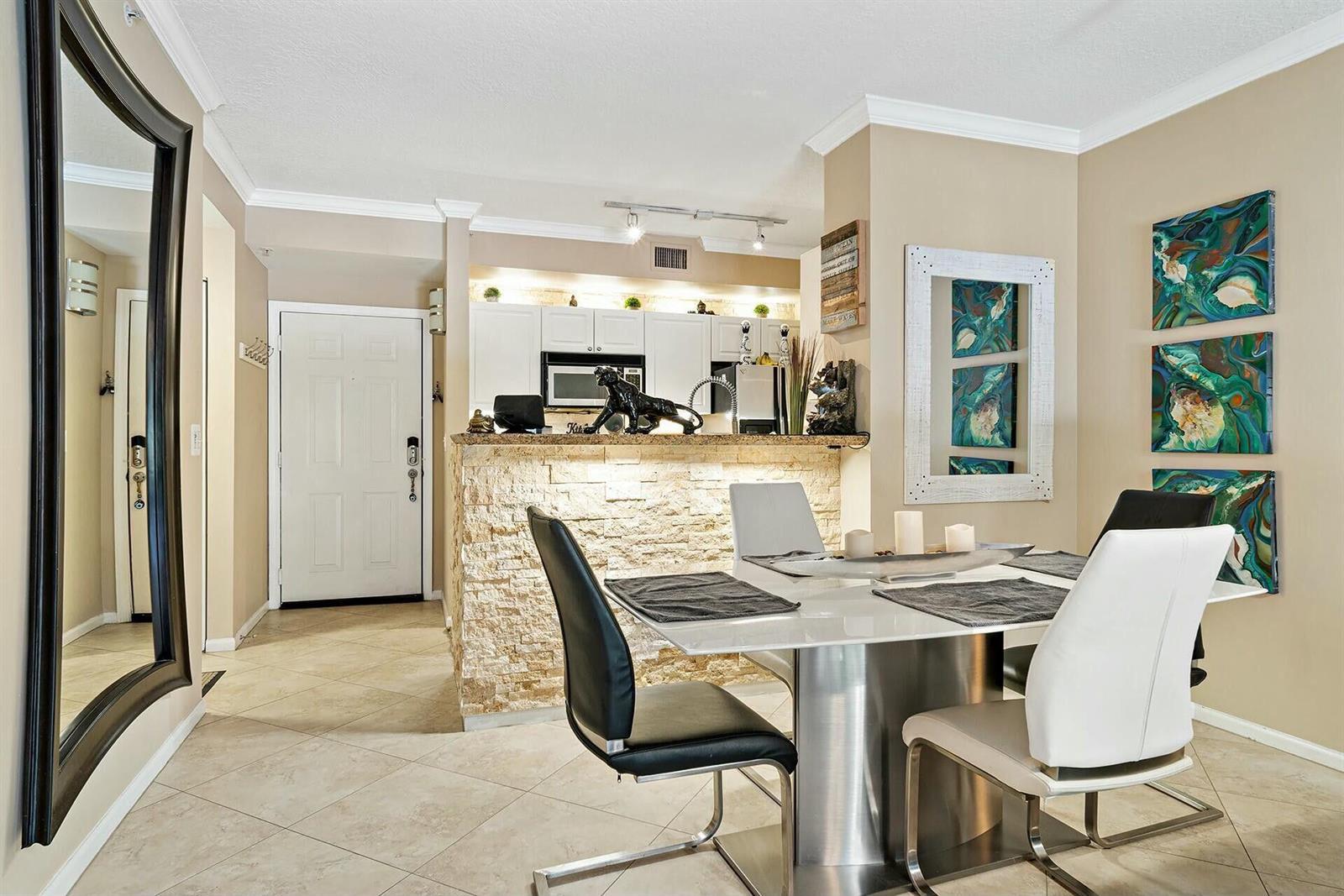 580 S Sapodilla # 206, West Palm Beach FL 33401 photo 3