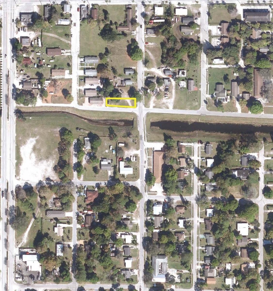 2302 Canal Terrace, Fort Pierce FL 34950 photo 4