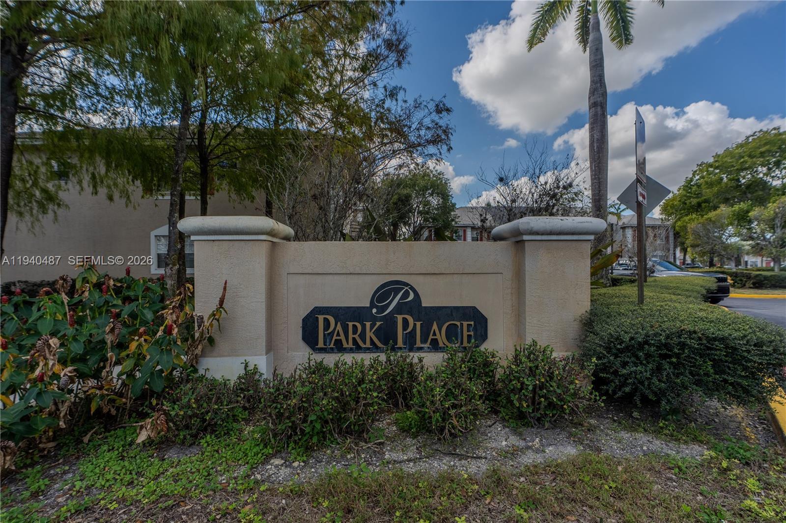 729 NW 42nd Ave, Plantation FL 33317 photo 4