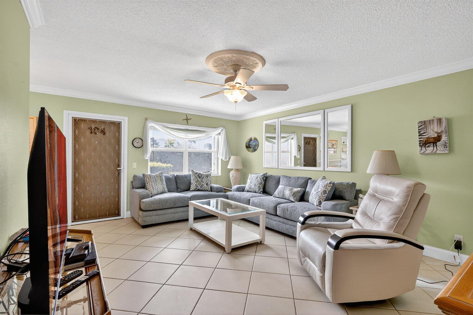 480 Horizons W # 104, Boynton Beach FL 33435 photo 3