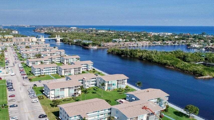 480 Horizons W # 104, Boynton Beach FL 33435