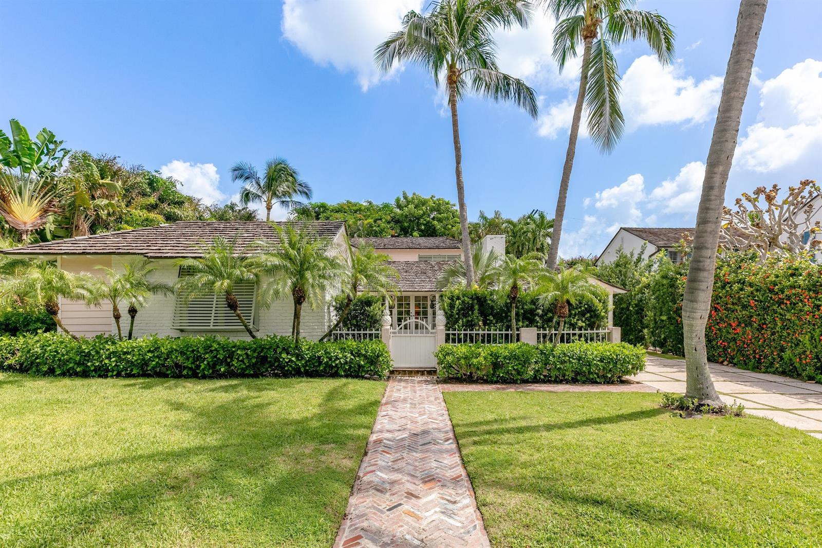 285 Orange Grove Road, Palm Beach FL 33480 photo 3