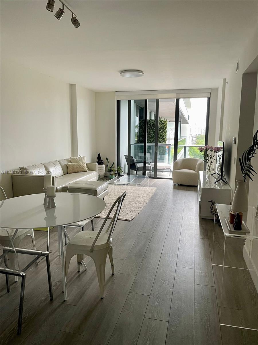 2960 NE 207th St # 714, Aventura FL 33180 photo 3