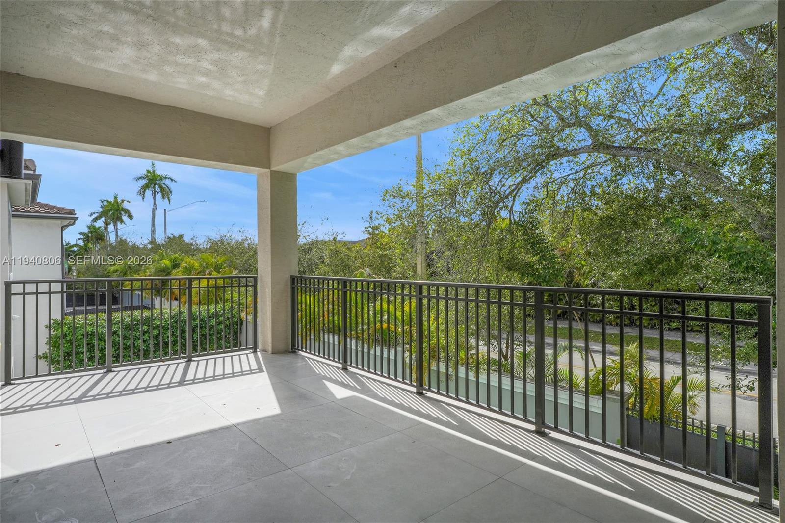 5635 Brookfield Cir w, Fort Lauderdale FL 33312 photo 3