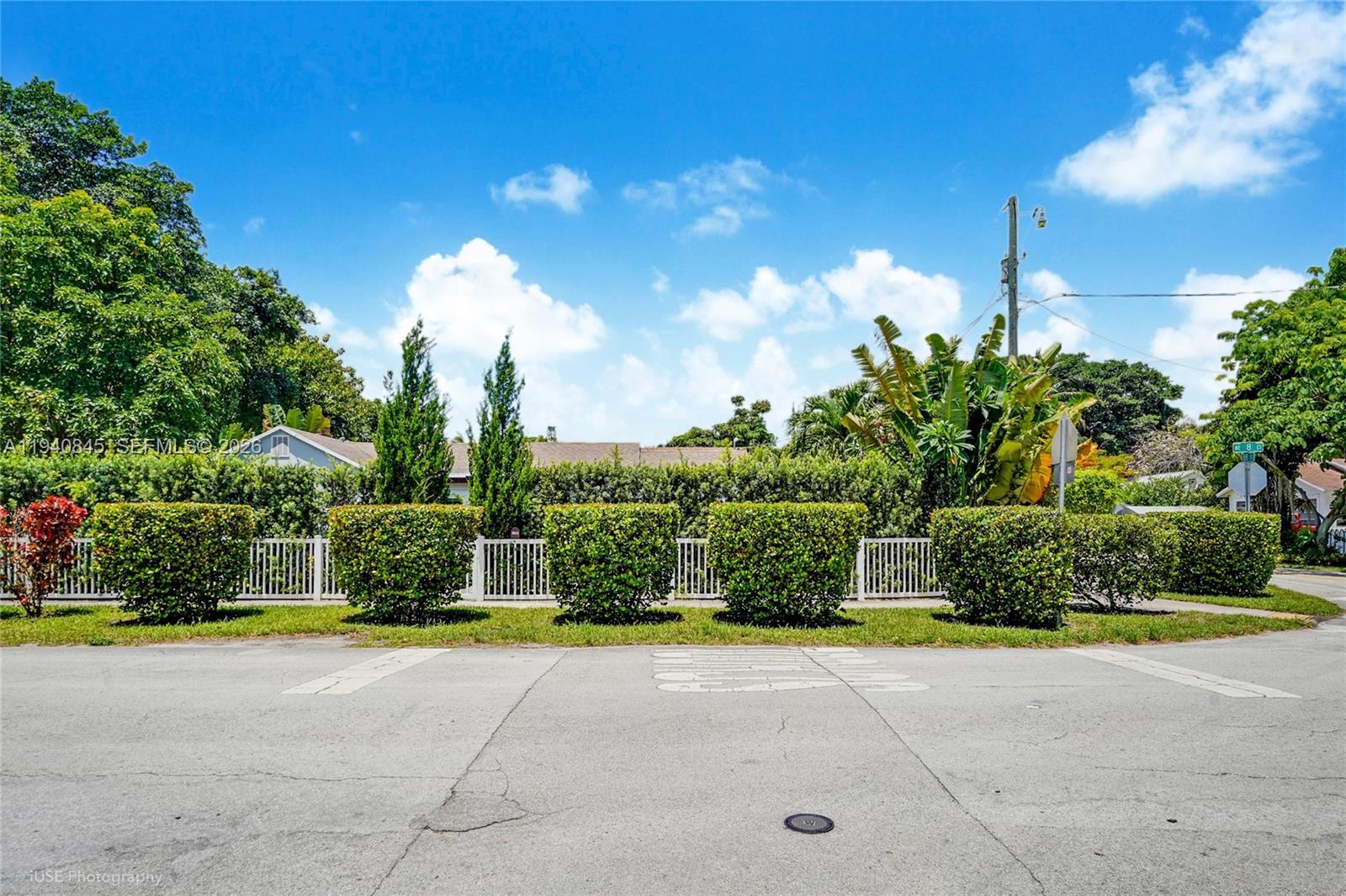 8730 NE 8th Ct, Miami FL 33138 photo 4