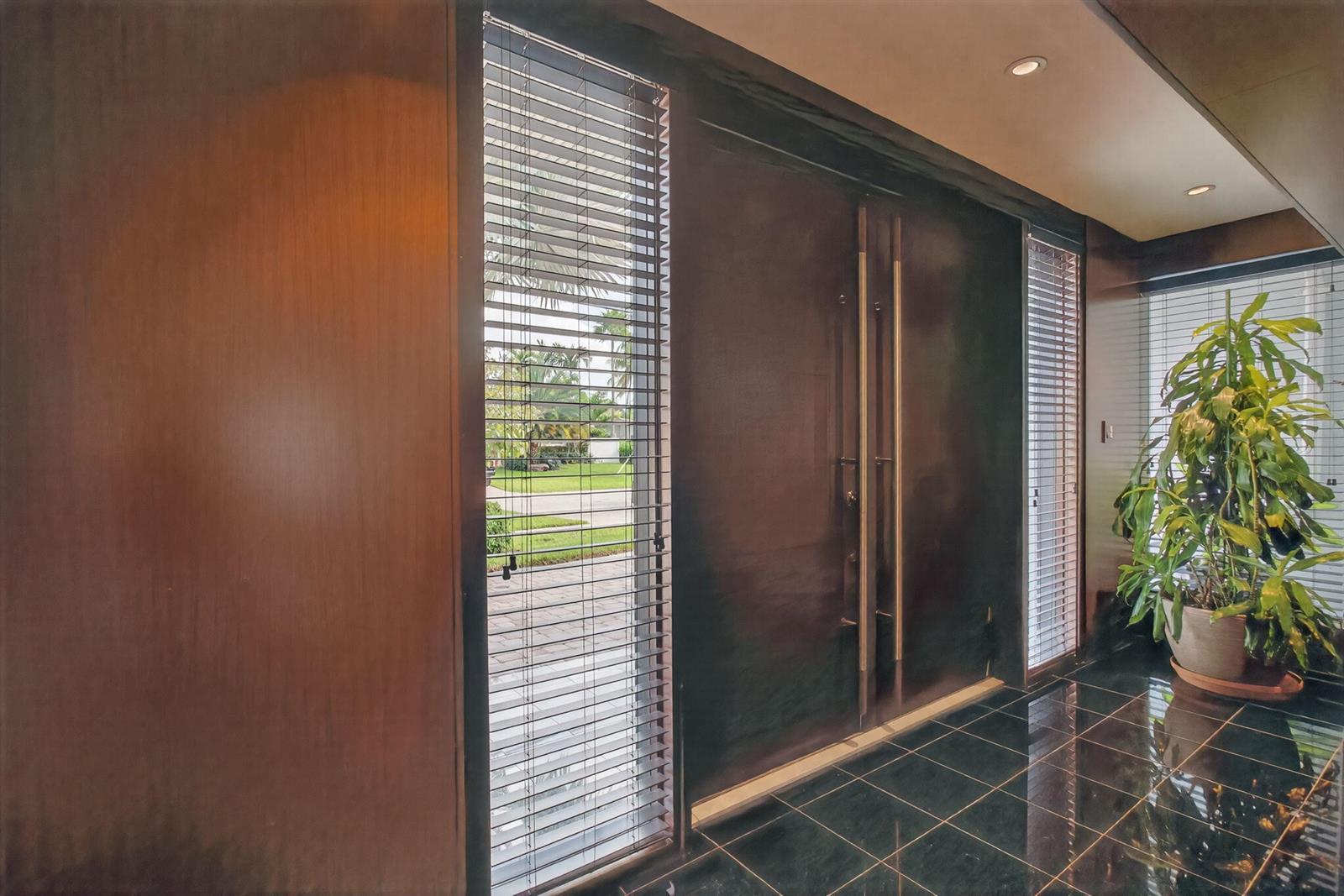 1141 SE 9th Avenue, Pompano Beach FL 33060 photo 4
