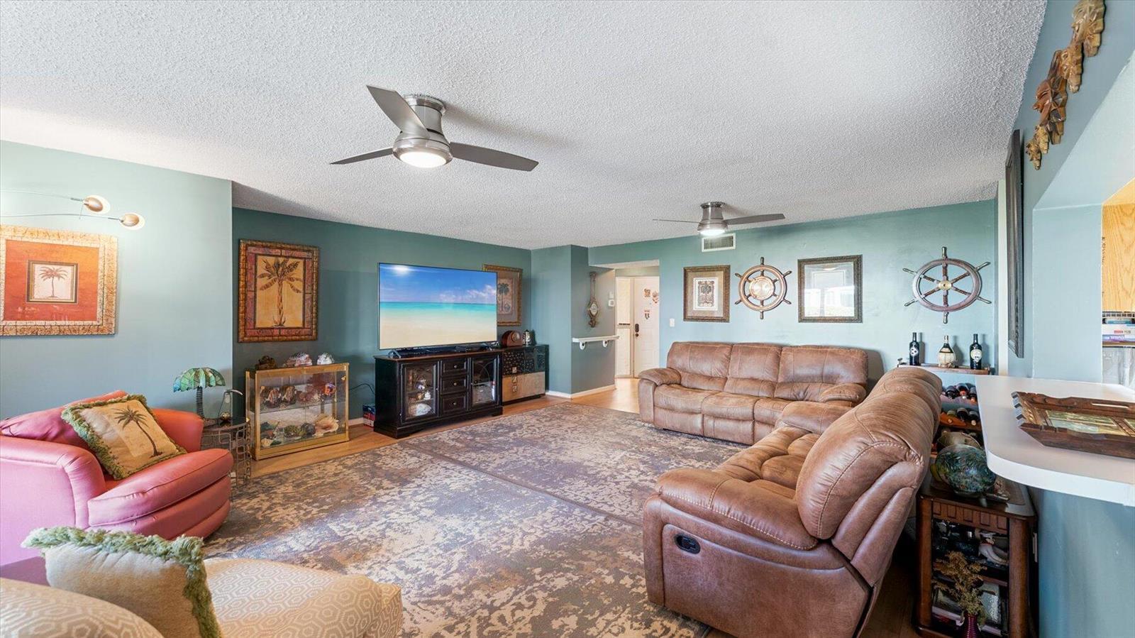 110 Half Moon Circle # C1, Hypoluxo FL 33462 photo 4