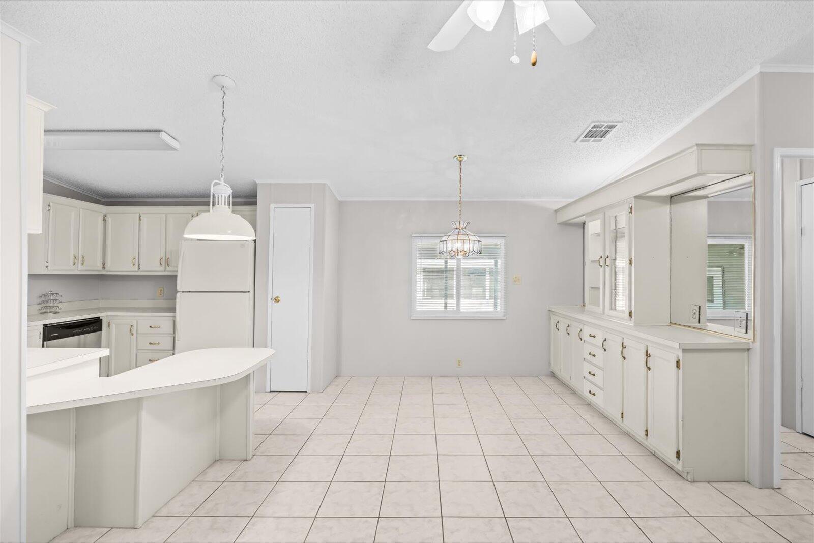 8221 Cinnamon Lane, Port St. Lucie FL 34952 photo 4