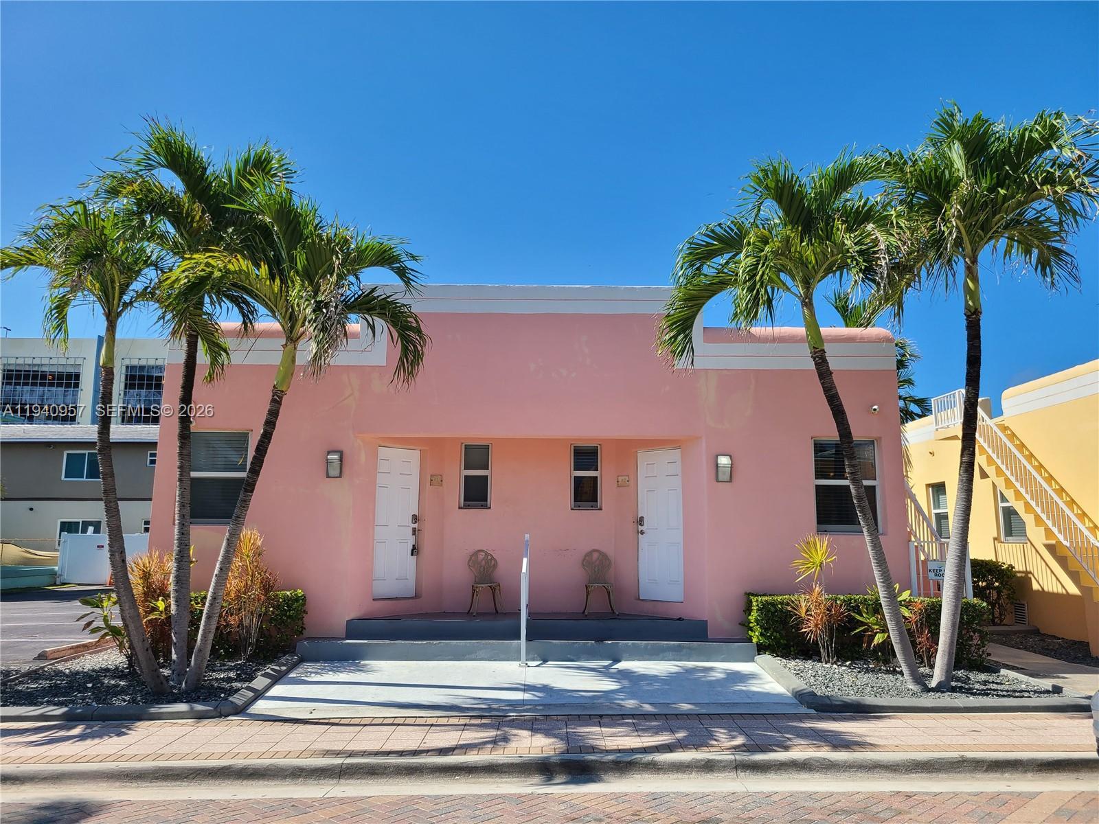 321 Hayes St # 8, Hollywood FL 33019