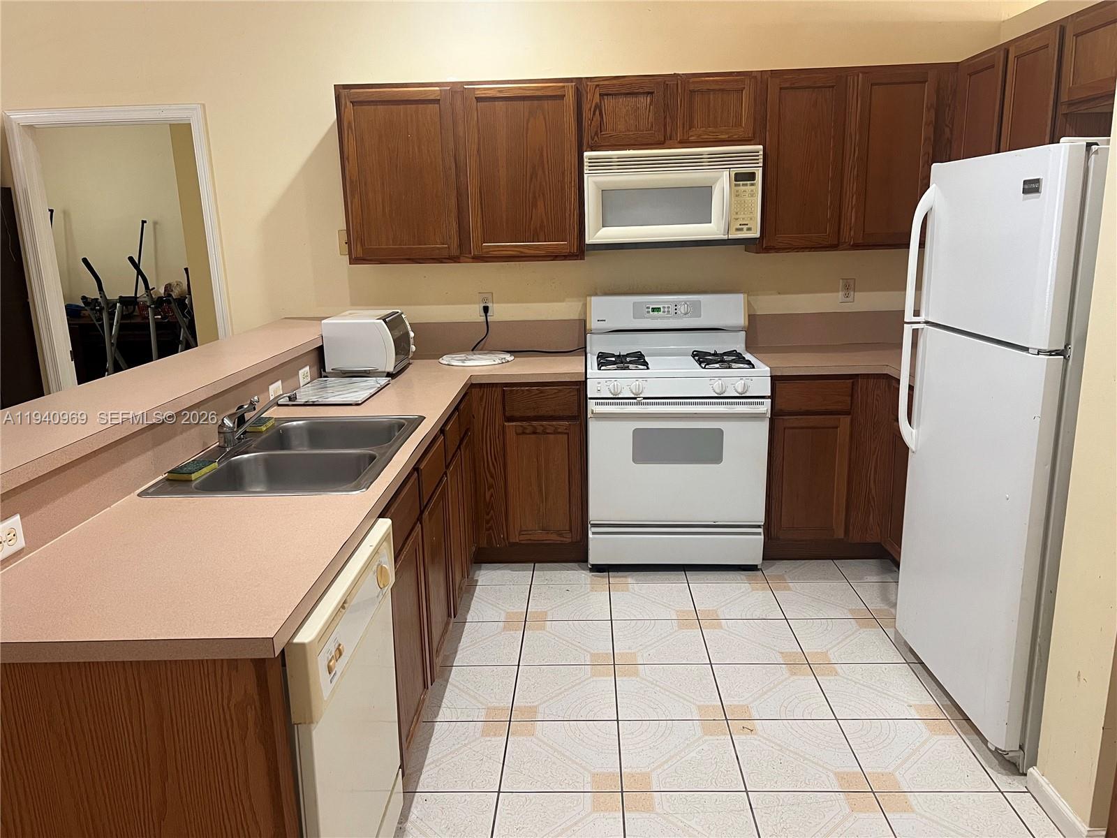 1327 Monteray Way, Green Acres FL 33413 photo 3