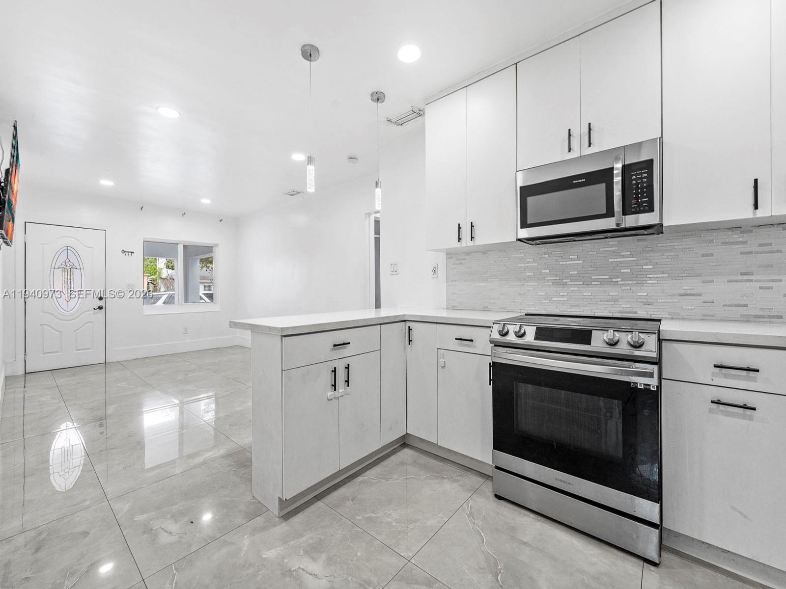 1230 NW 35th St, Miami FL 33142