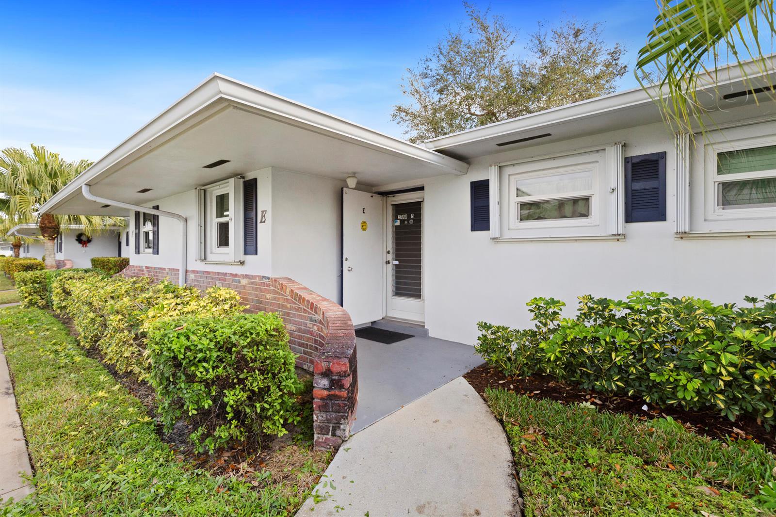 2758 Emory Drive E, West Palm Beach FL 33415 photo 2