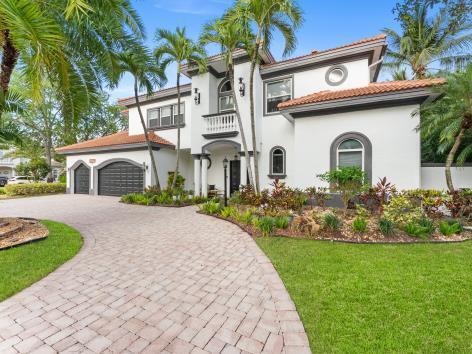 6676 NW 127th Terrace, Parkland FL 33076 photo 2