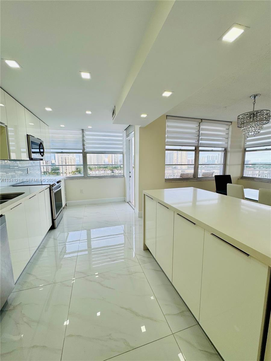 18041 Biscayne Blvd *BOAT SLIP & UNIT* # 1605, Aventura FL 33160 photo 4