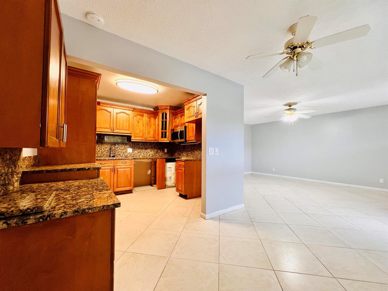 210 Somerset K, West Palm Beach FL 33417 photo 2