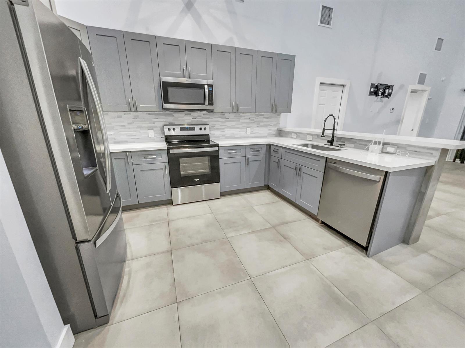 1543 SW 32nd Street, Fort Lauderdale FL 33315 photo 2