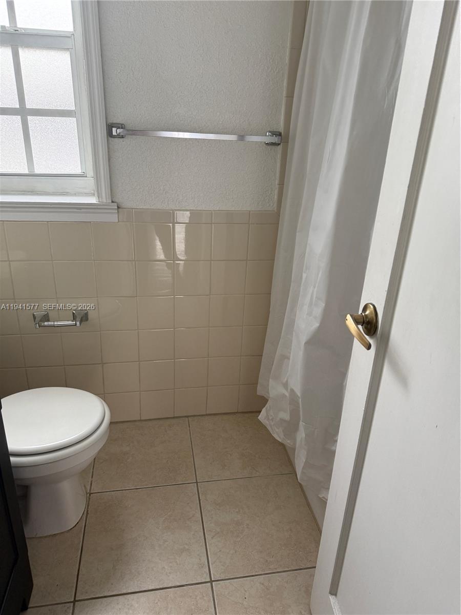 7611 Harding Ave # 7, Miami Beach FL 33141 photo 5