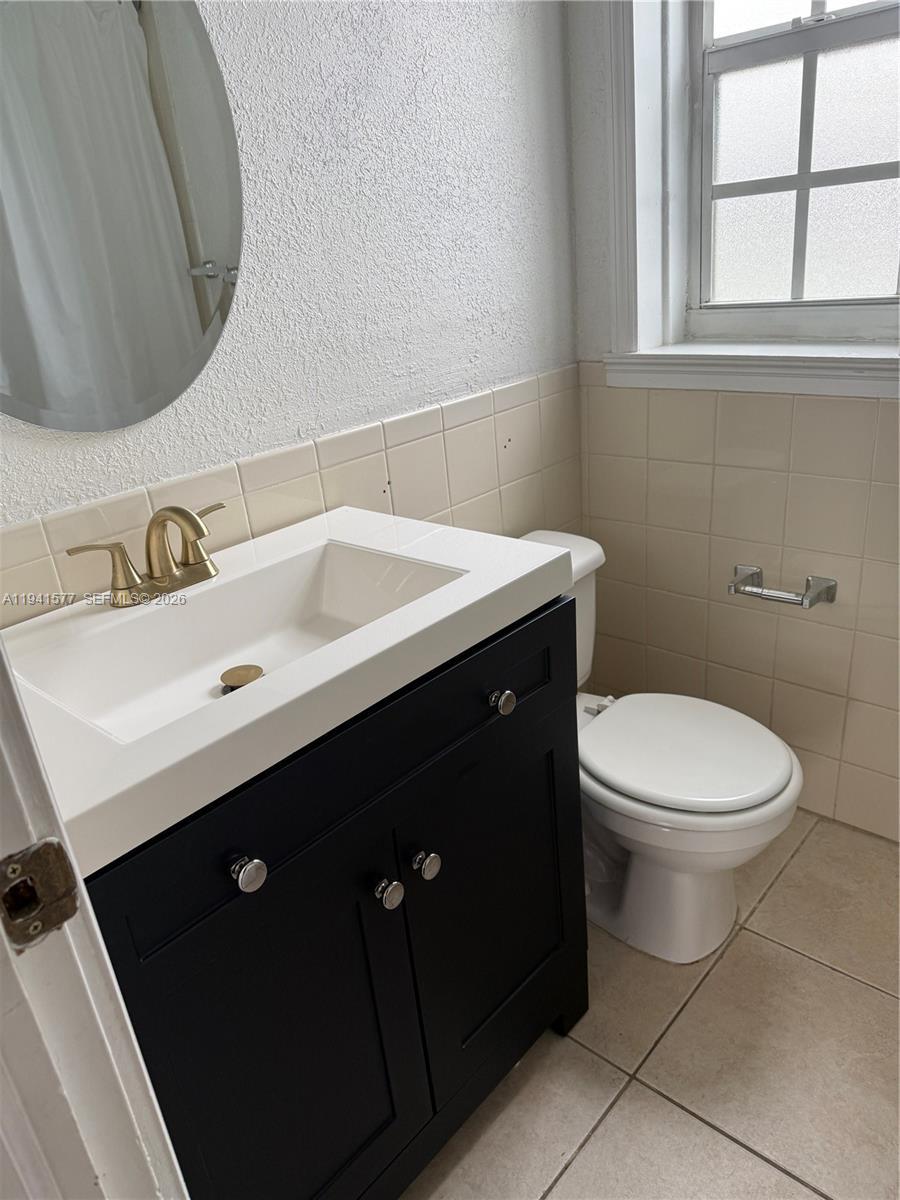 7611 Harding Ave # 7, Miami Beach FL 33141 photo 4