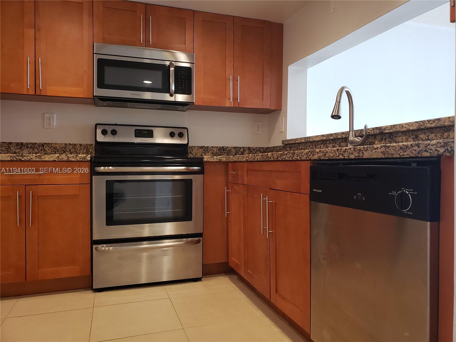 461 SW 113th Way # 461, Pembroke Pines FL 33025 photo 3