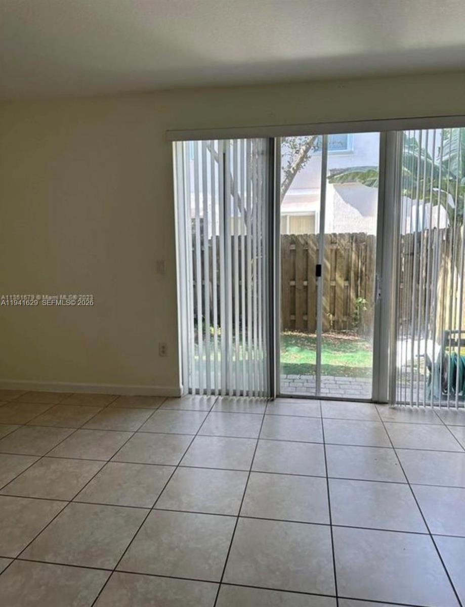 152 SE 29th Ave # 4, Homestead FL 33033 photo 2