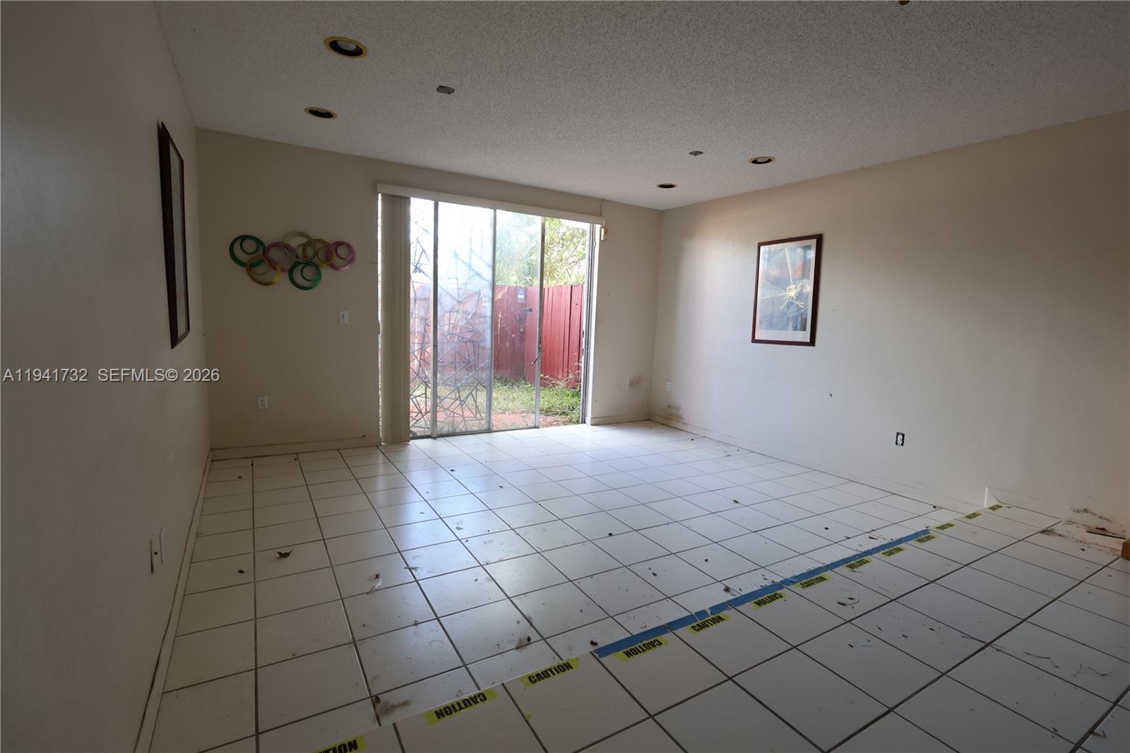 318 NW 107th Ave # 2B, Miami FL 33172 photo 2