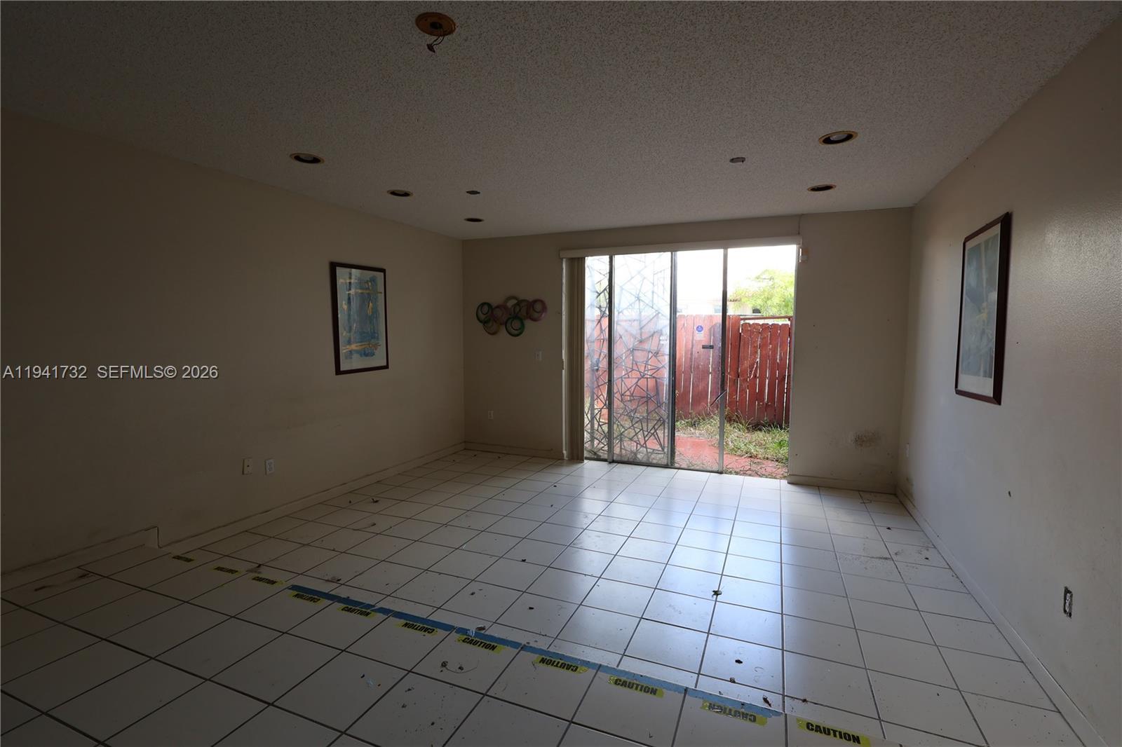 318 NW 107th Ave # 2B, Miami FL 33172 photo 3