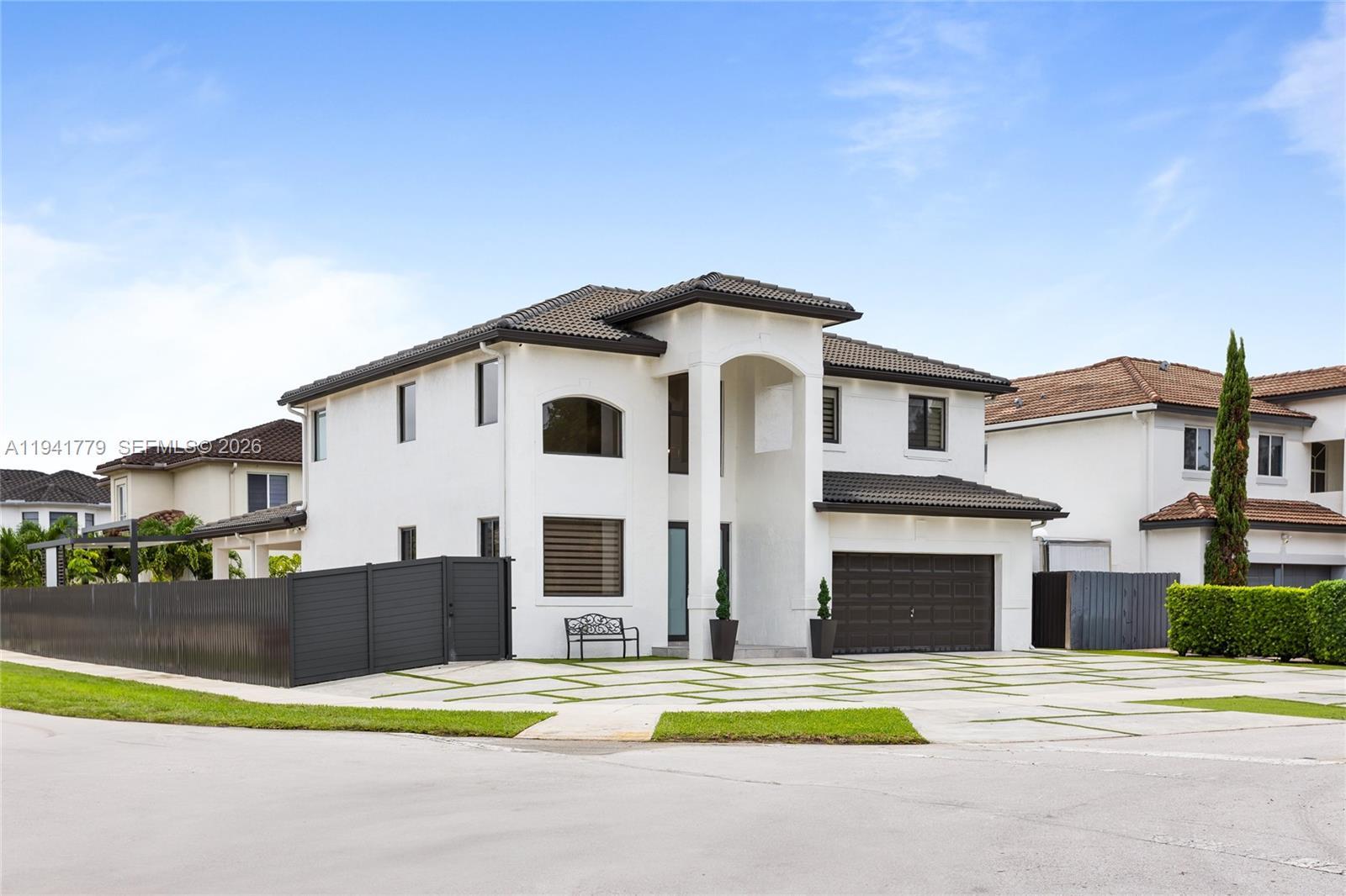 5324 SW 164 Ct, Miami FL 33185 photo 2