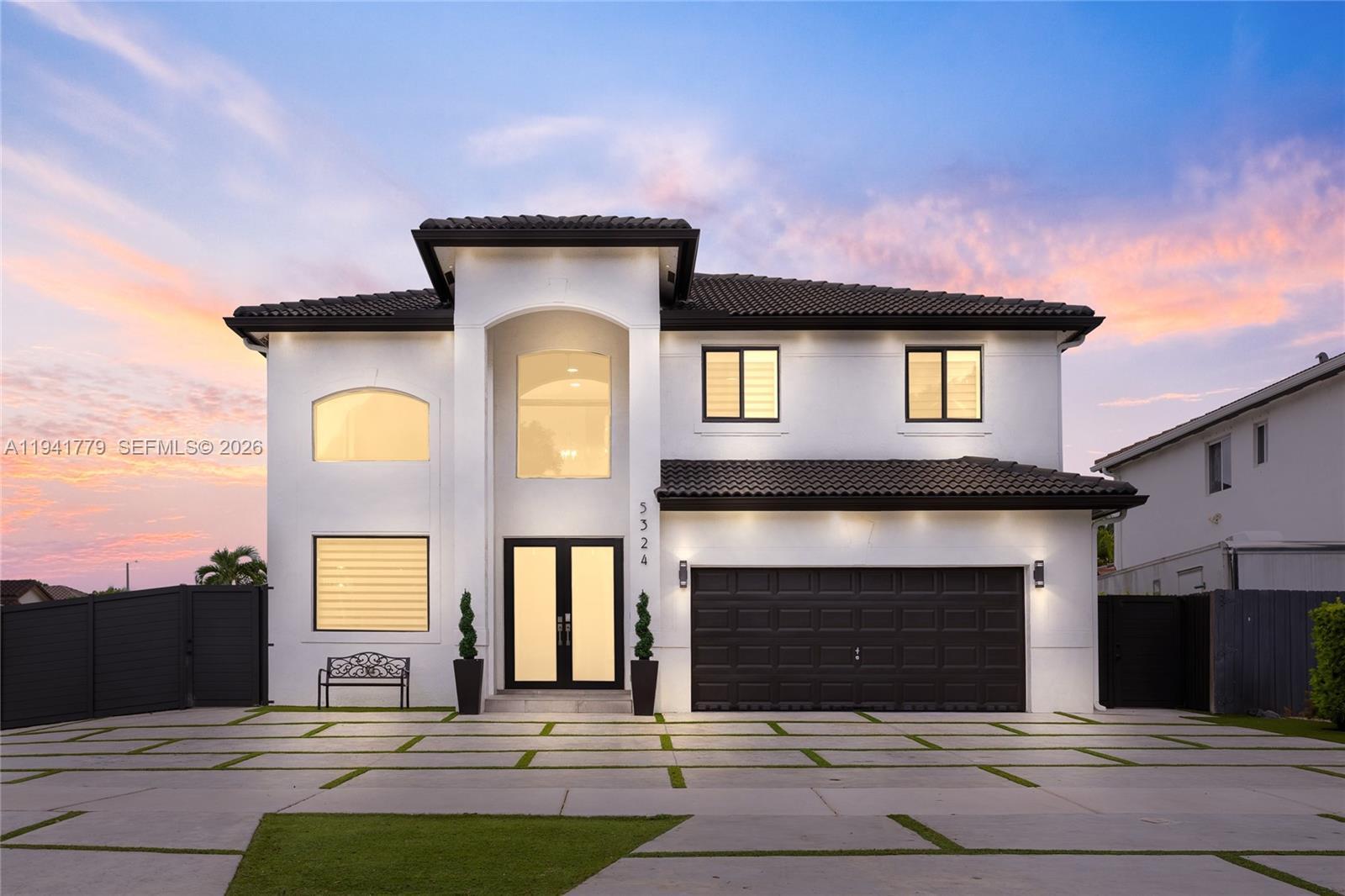 5324 SW 164 Ct, Miami FL 33185