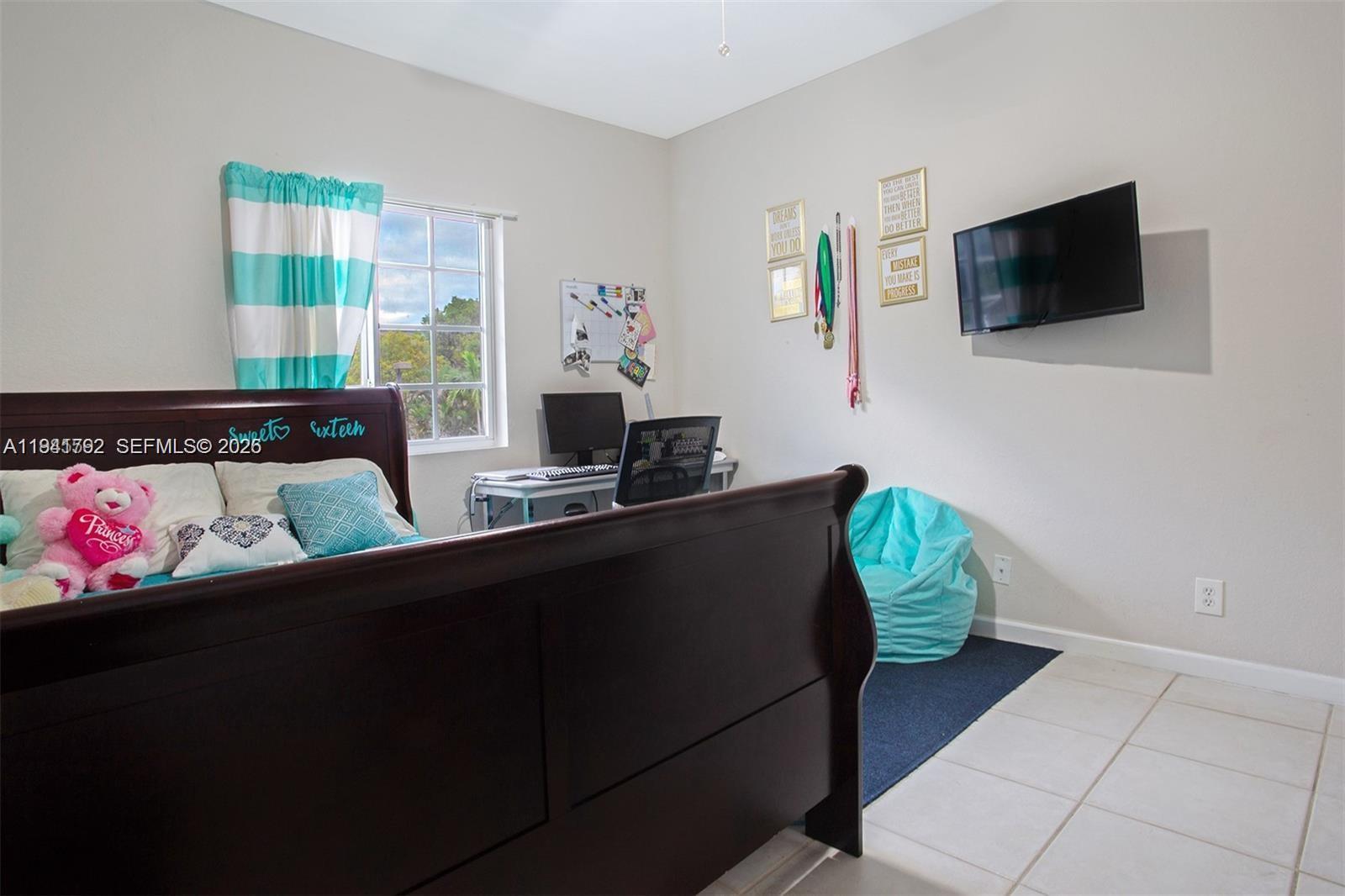 911 Hillcrest Ct # 127, Hollywood FL 33021 photo 5
