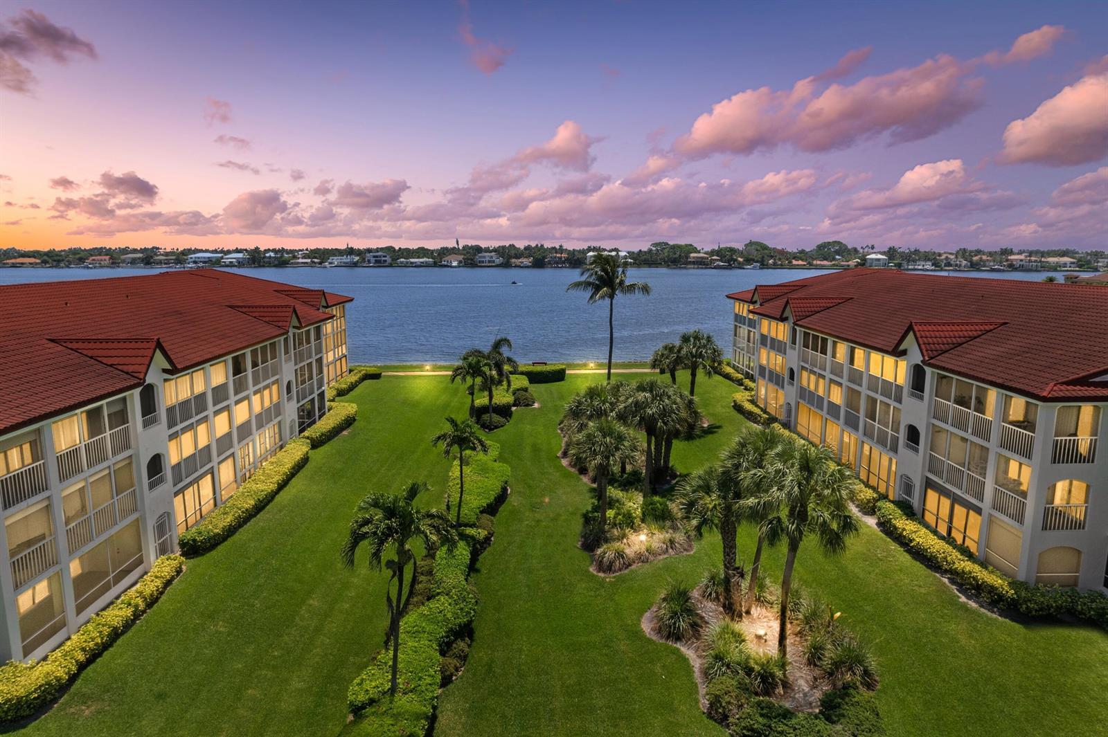 110 Half Moon Circle # D1, Hypoluxo FL 33462 photo 3
