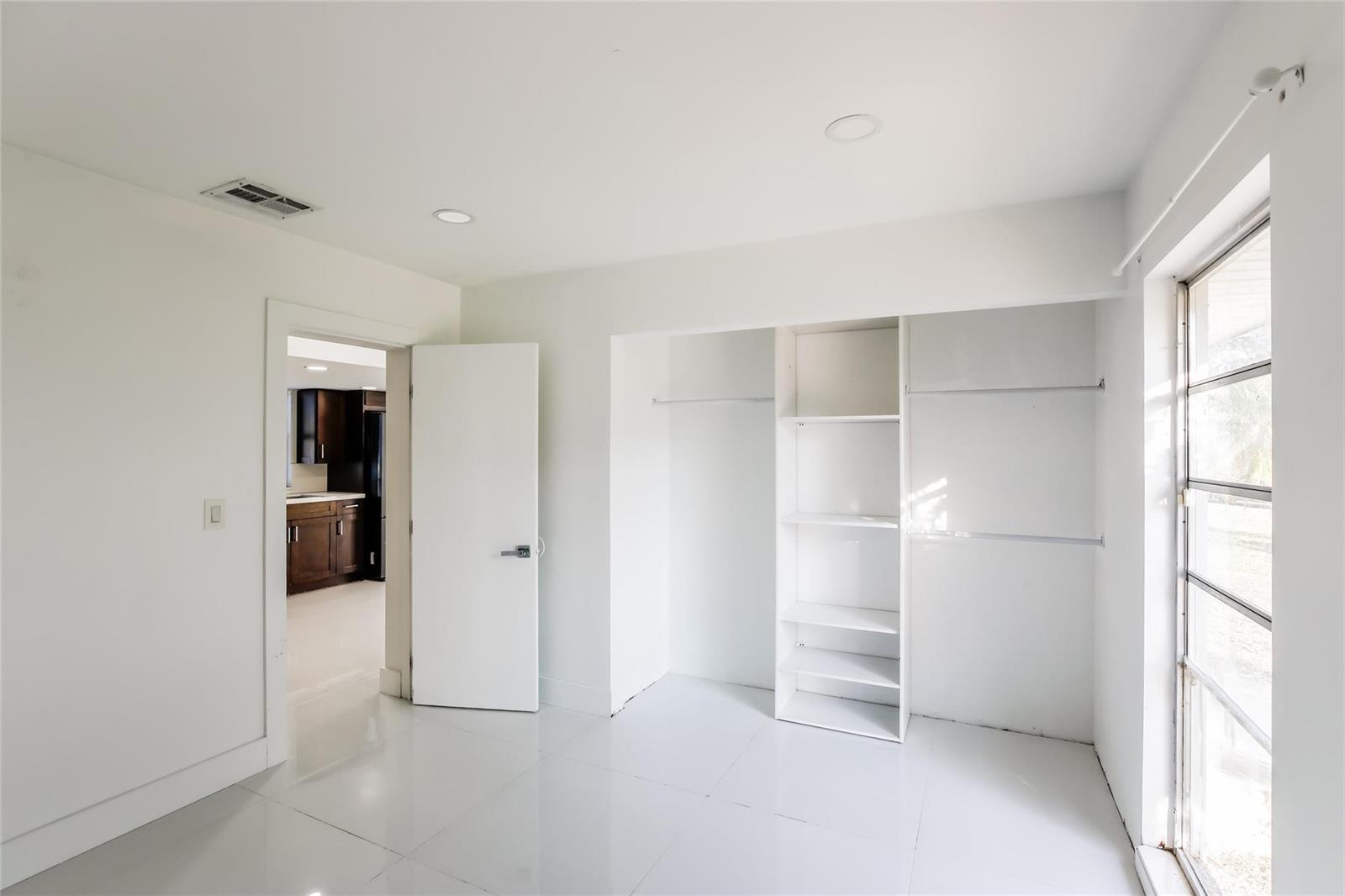 6609 NW 80th Court, Tamarac FL 33321 photo 2