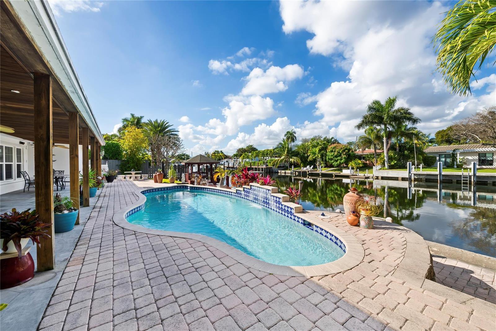 1735 NE 23rd Avenue, Fort Lauderdale FL 33305 photo 2