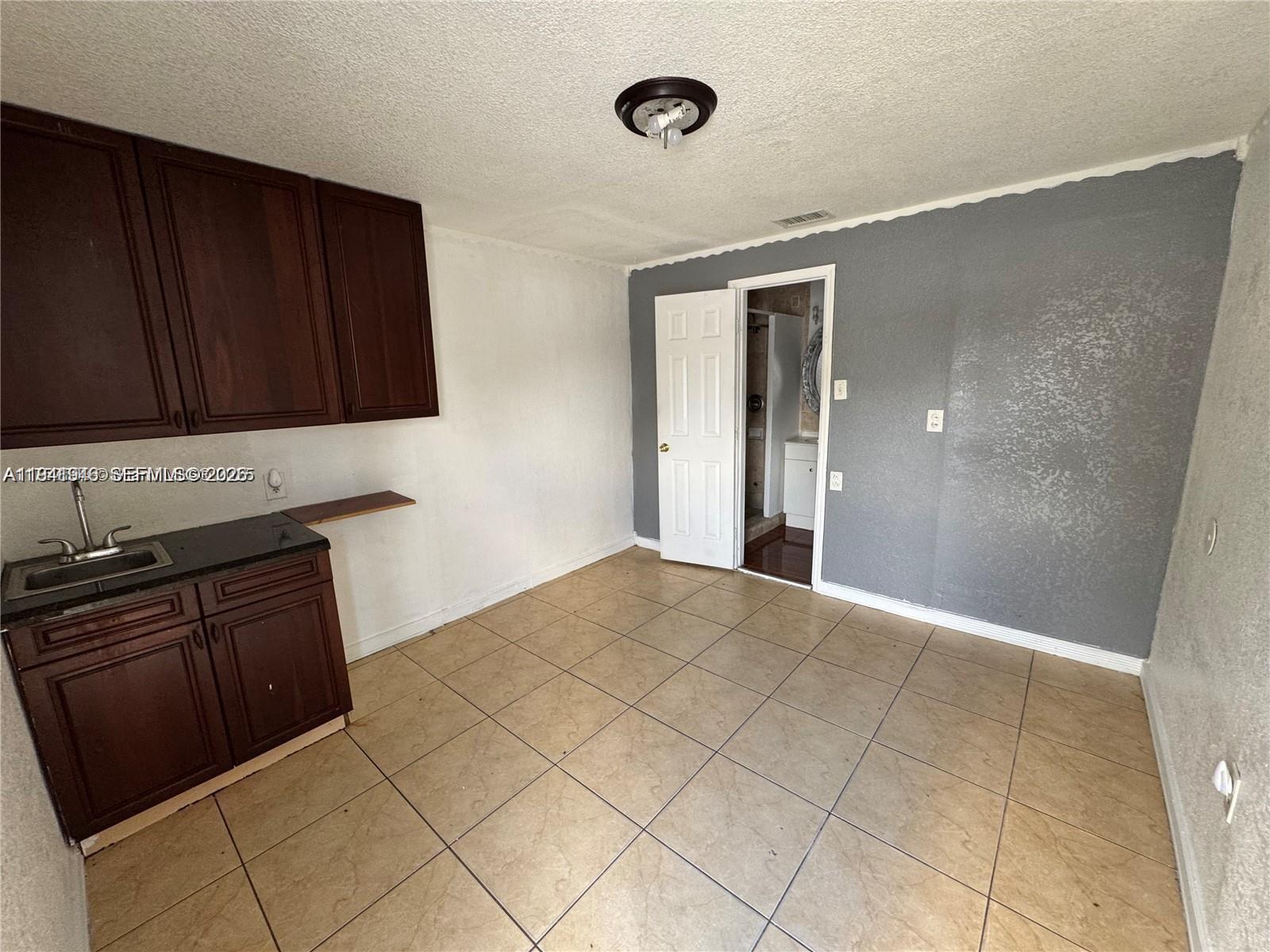 3121 NW 103rd St # 4, Miami FL 33147 photo 2