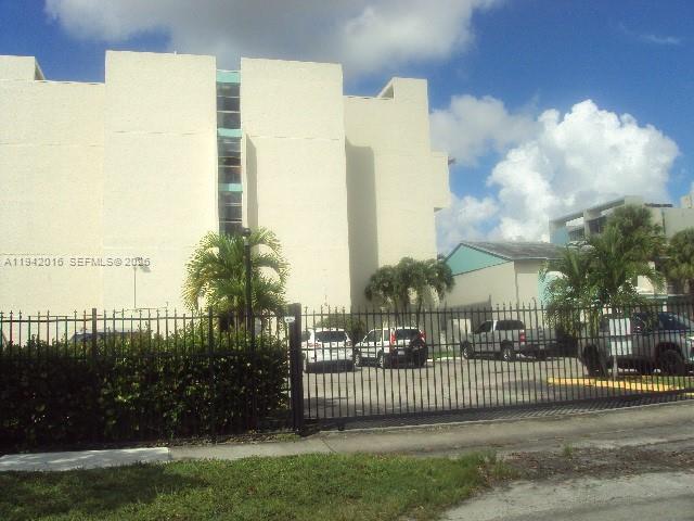 Lauderhill, FL 33313