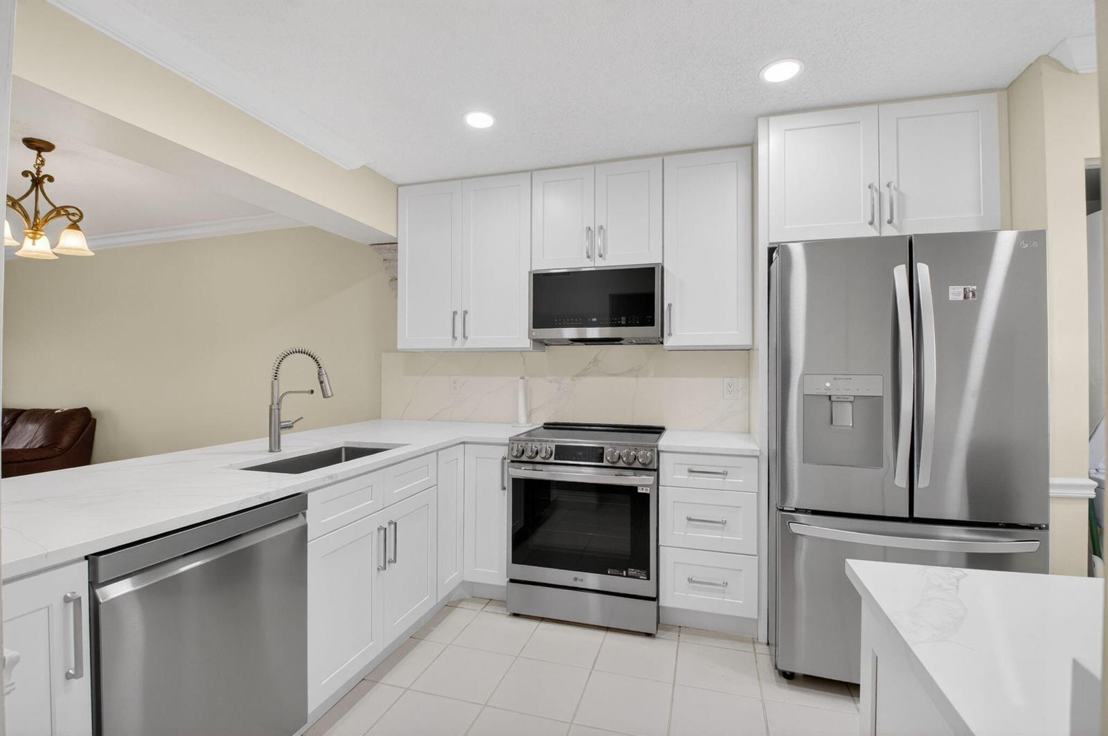 159 NW 70th Street # 403, Boca Raton FL 33487 photo 2
