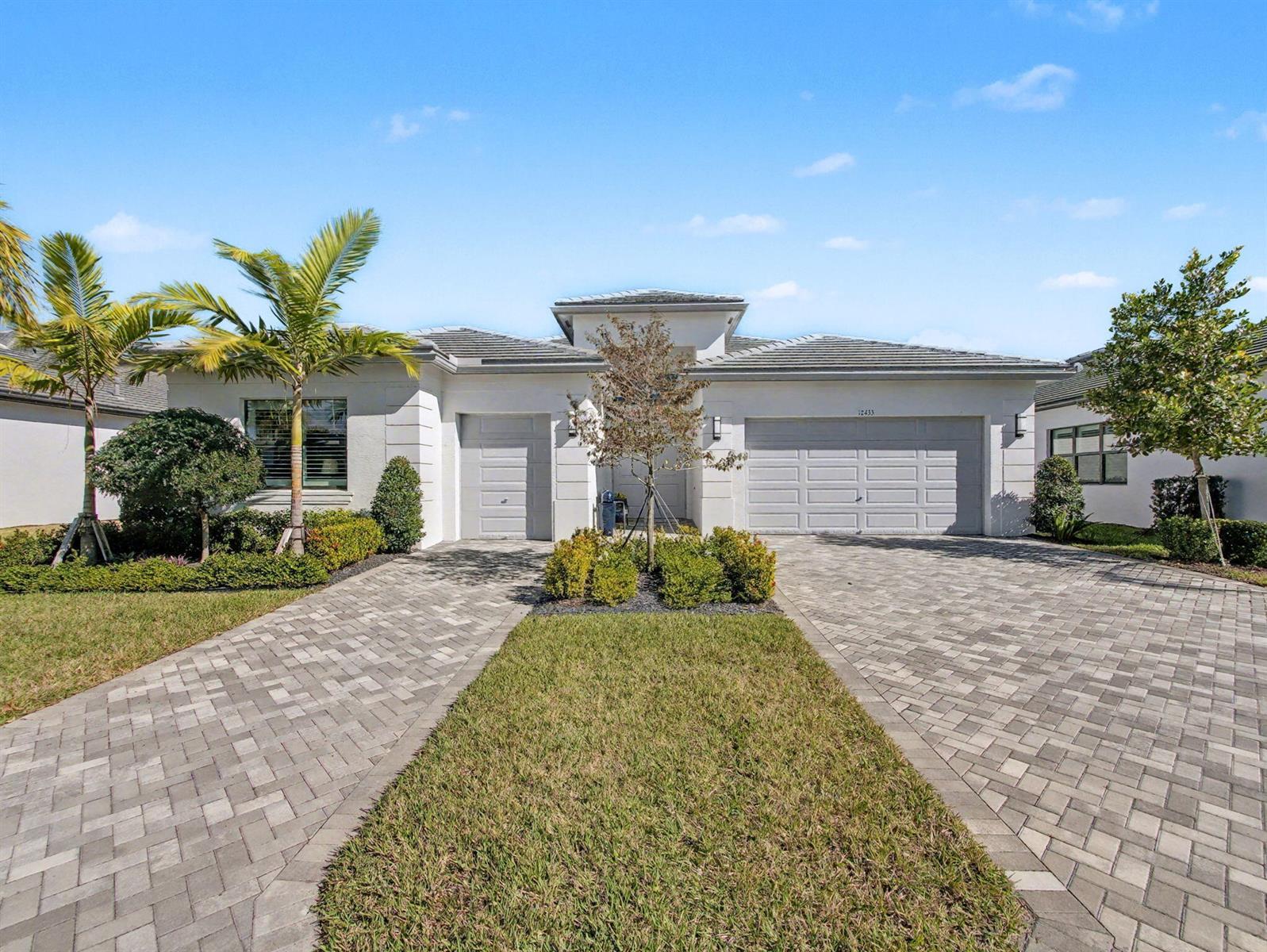 12433 SW Crystal Cove Drive, Port St. Lucie FL 34987