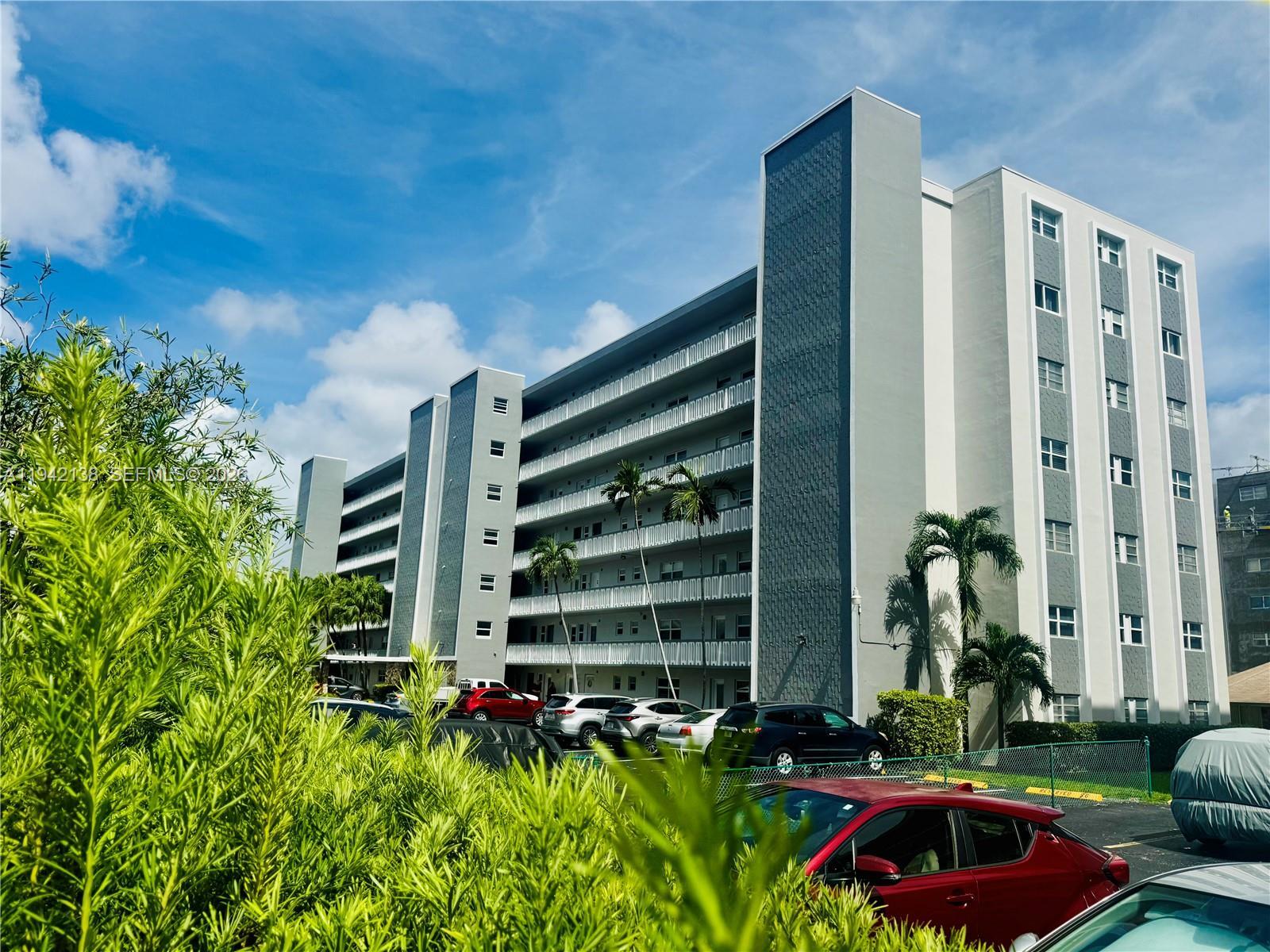 420 NE 12th Ave # 502, Hallandale Beach FL 33009 photo 5