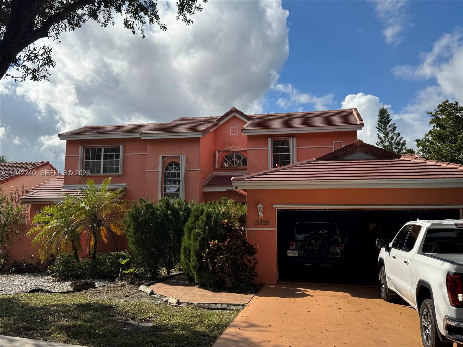19720 NW 87th Pl, Hialeah FL 33018