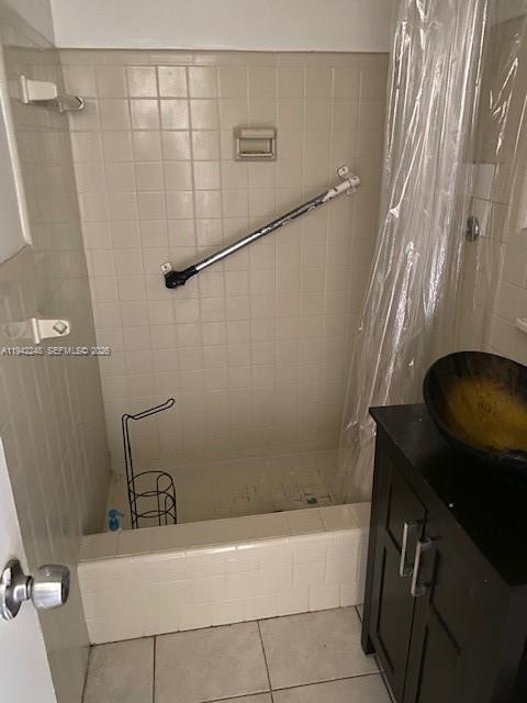 100 SE 3 Ave # 3, Hallandale Beach FL 33009 photo 3