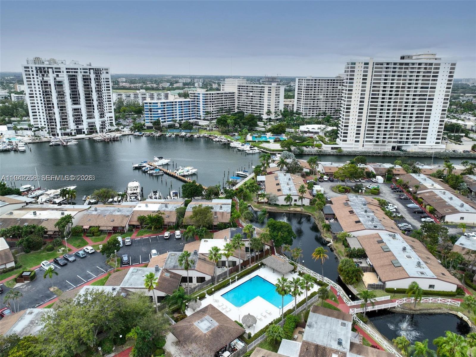 2753 S Parkview Dr, Hallandale Beach FL 33009 photo 2