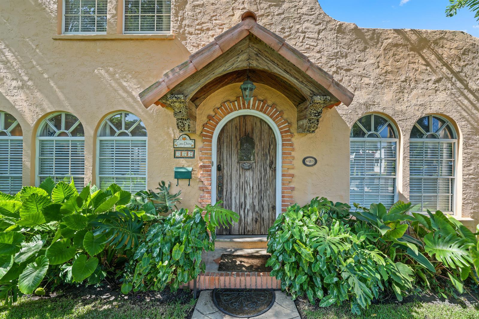 325 Greymon Drive, West Palm Beach FL 33405 photo 4