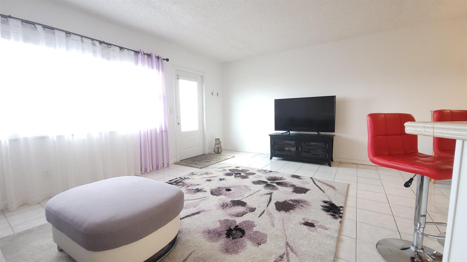 405 Southampton A, West Palm Beach FL 33417 photo 4